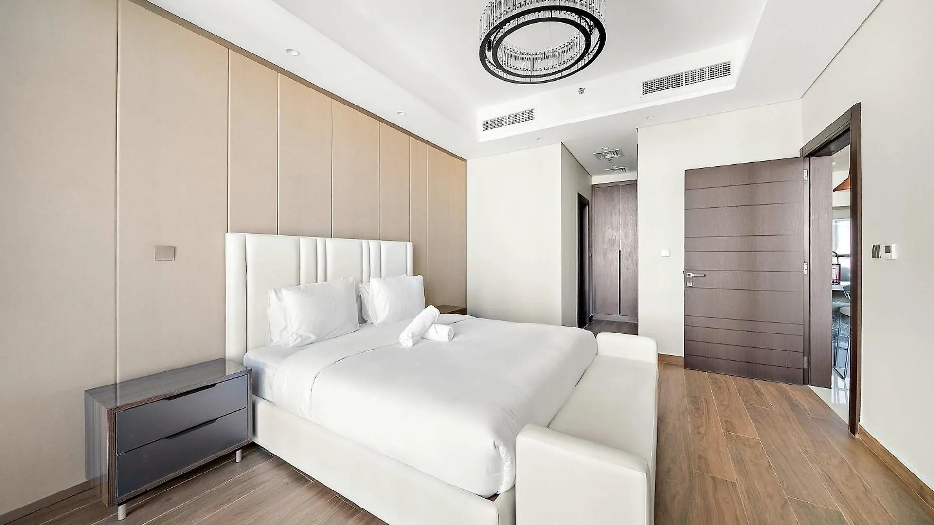 Modern 1Br With Stunning Views In Business Bay Apartment Dubai